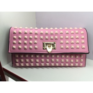 Clutch đinh đi tiệc siêu sang