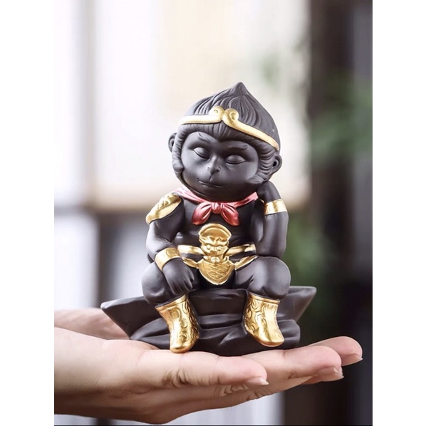 Tượng Tôn Ngộ Không Chống Cằm Trang Trí Hồ Cá Tép, Thuỷ Sinh