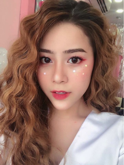 [HOTTREND]..::✨Bắt kịp hot trend “Kira Kira Makeup” là điều không hề khó đúng không nào?✨::..