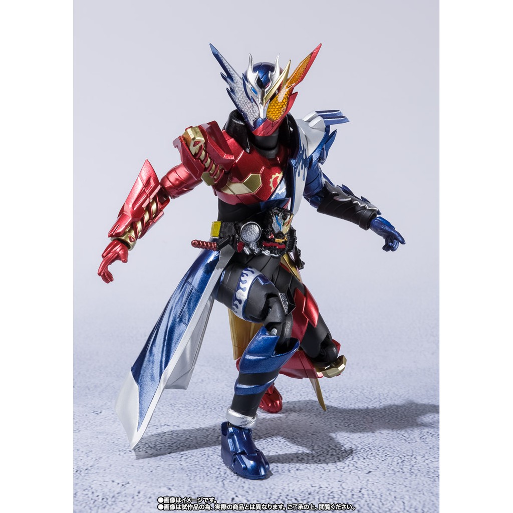 Mô hình chính hãng SHF: Kamen Rider Build Crossz Build Form