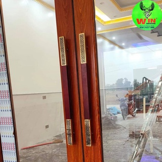 Tay nắm cửa kính cường lực ,thủy lực gỗ vuông đầu vàng 25x50