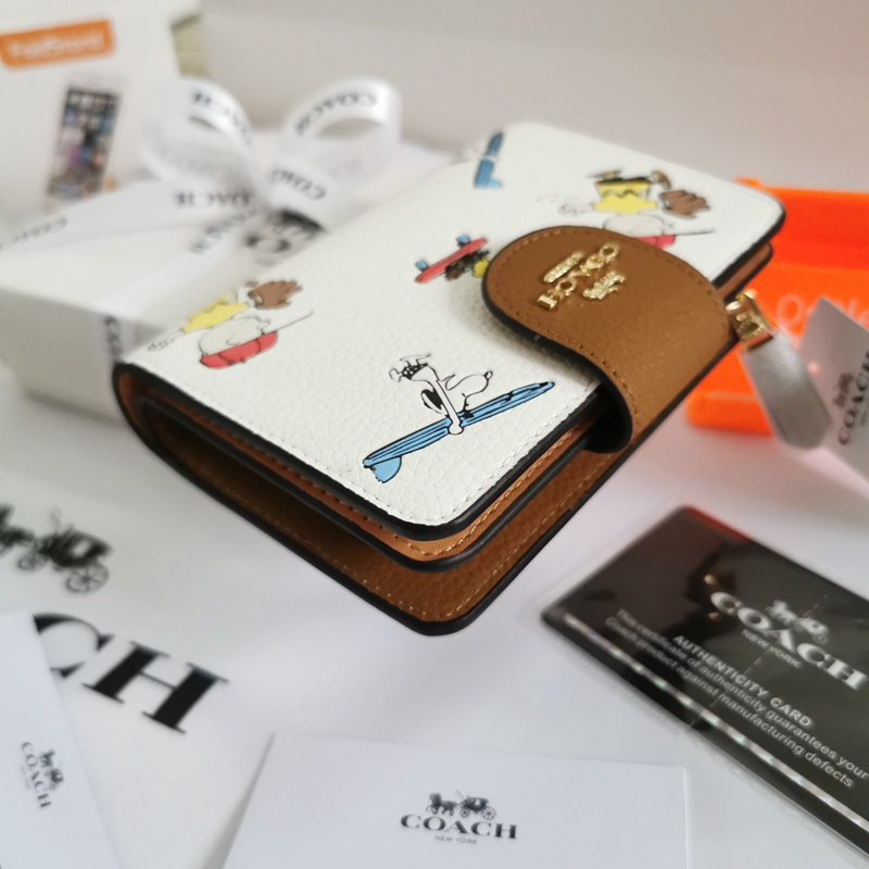 Ví Da Gập Đôi C4899 Màu Trắng Họa Tiết Hoạt Hình