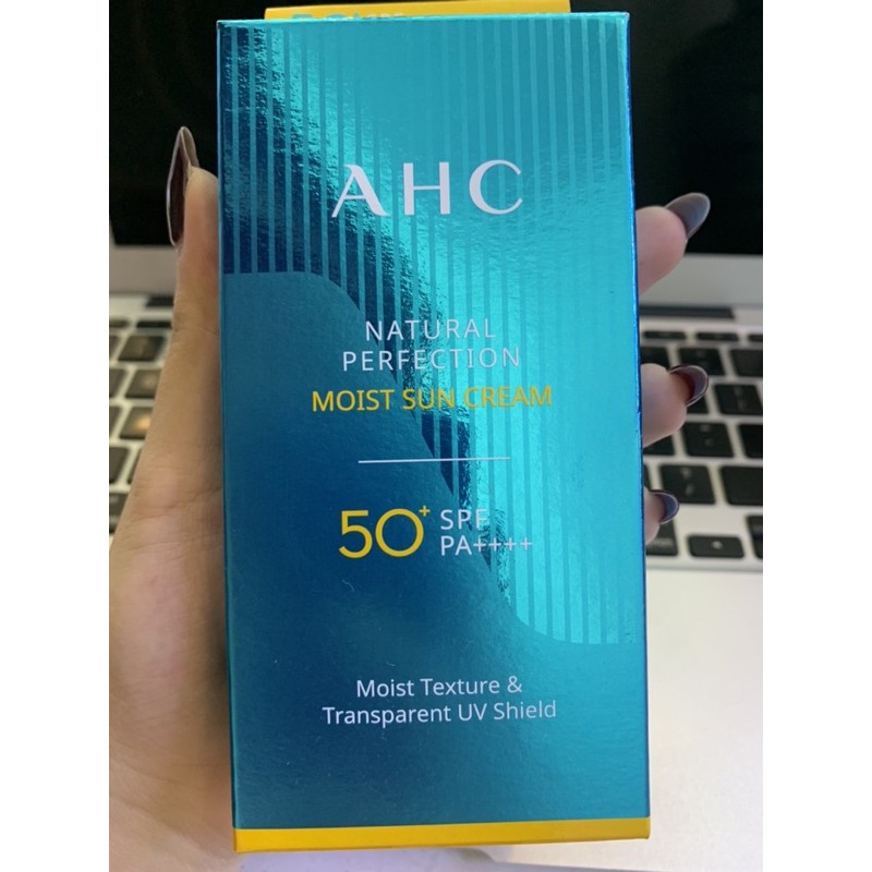 KEM CHỐNG NẮNG DƯỠNG ẨM AHC NATURAL PERFECTION MOIST SUN CREAM SPF50+ PA++++