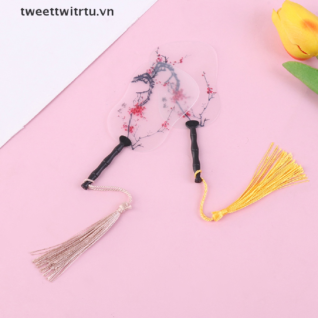 Set 2 Quạt Mini Tỉ Lệ 1: 12 Trang Trí Nhà Búp Bê