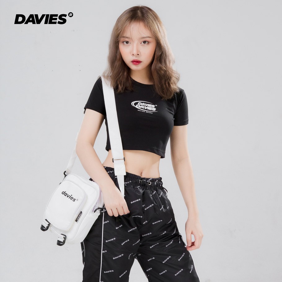 DAVIES - Áo croptop nữ màu đen - Medal Croptop