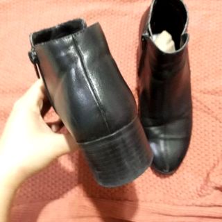 Thanh lý Giày boot Juno 3cm