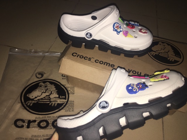 Dép Sục Trắng tặng 8stk