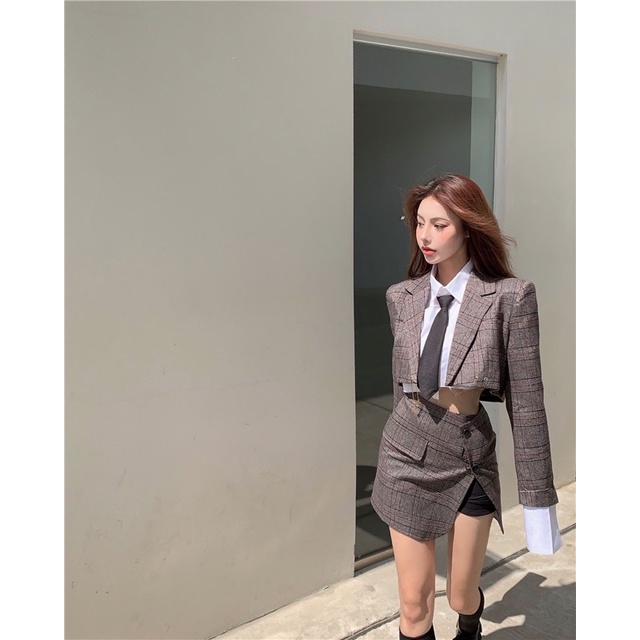 Set áo khoác croptop blazer vest chân váy ngắn xẻ tà cạp cao  cài cúc kẻ caro áo somi sơmi sơ mi croptop kèm carvat