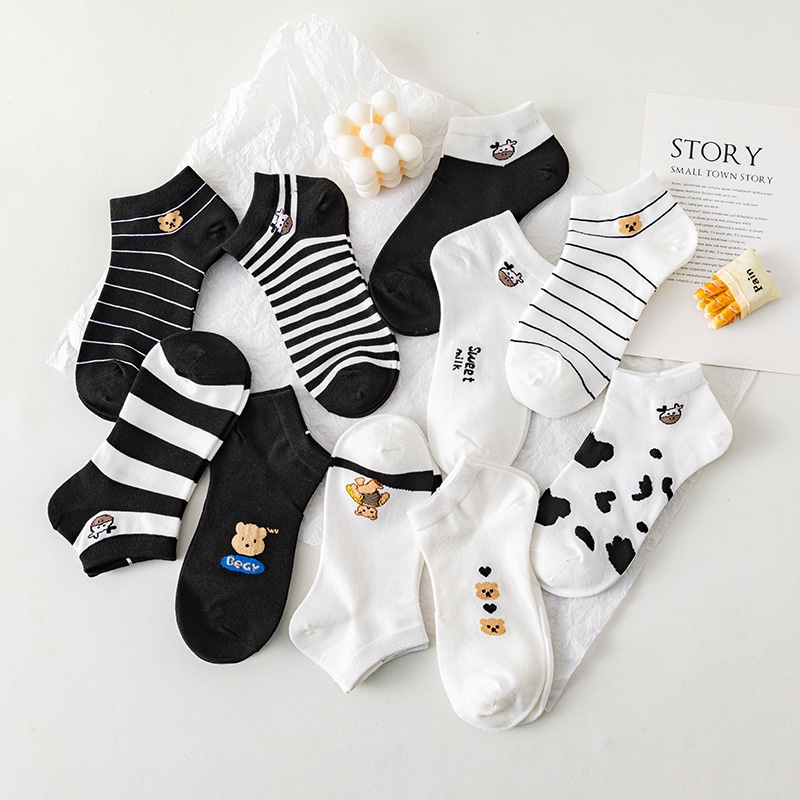 Tất vớ nữ cổ thấp cotton mỏng thoáng hoạ tiết Gấu và Bò sữa màu đen dễ thương