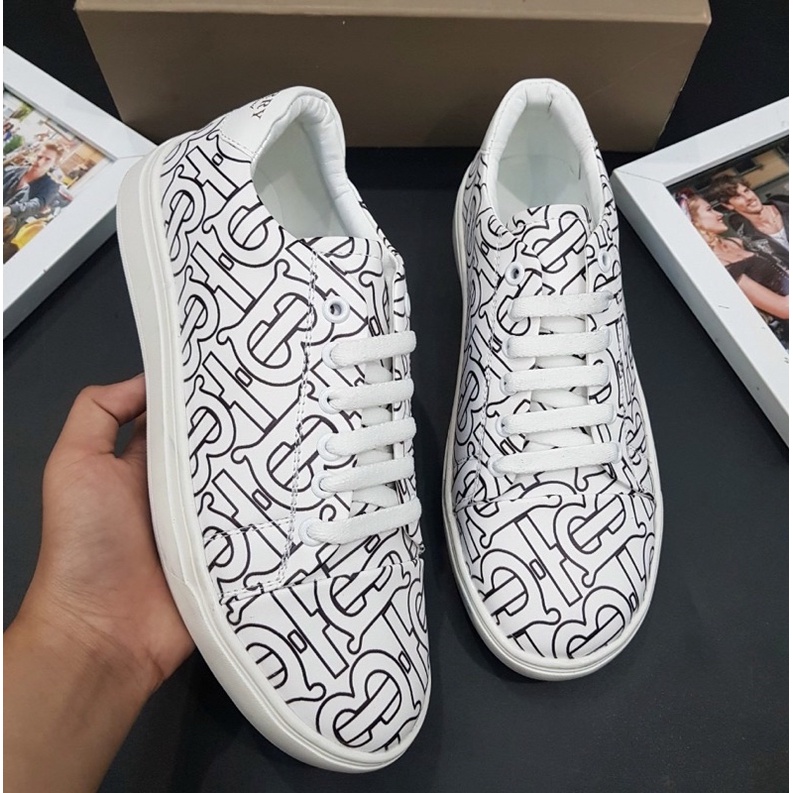 Giầy thời trang có hoạ tiết vân logo ba mầu trắng đen xanh, Giầy nam buộc dây phong cách trẻ trung btshop từ 38 đến 42