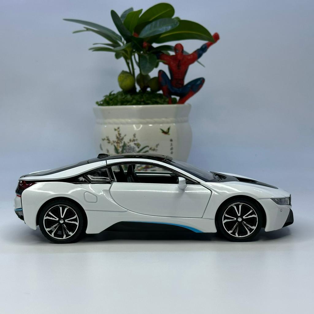 Mô hình siêu xe BMW i8 tỷ lệ 1:22 bằng kim loại hãng JiaYe tặng BIỂN SỐ VIP
