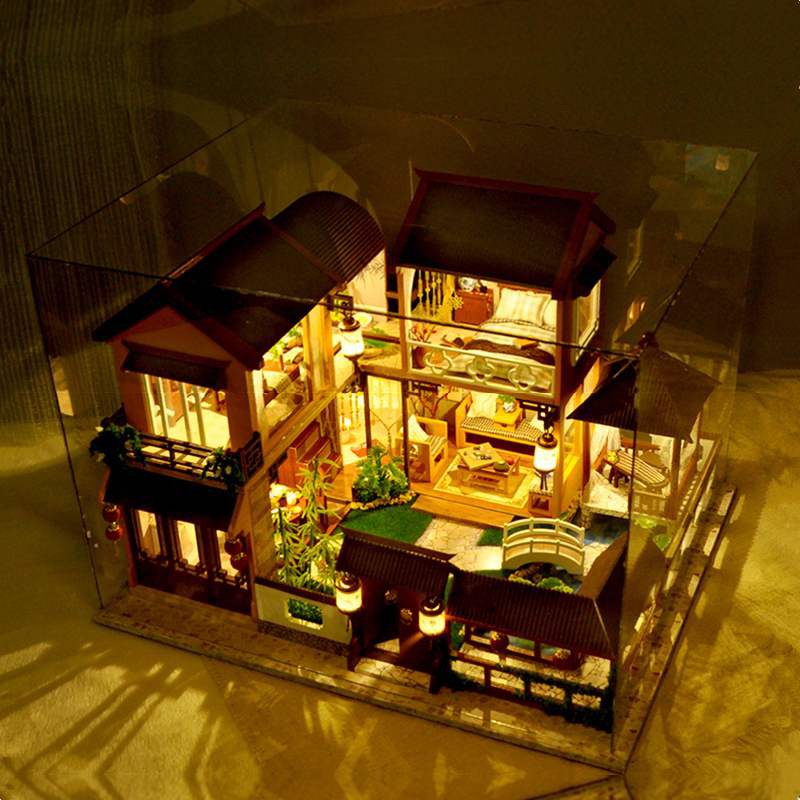 Mô hình nhà DIY Doll House A Cozy Little Courtyard Kèm Mica Chống bụi, Bộ dụng cụ, Keo dán và Bộ phát nhạc