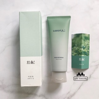 Sữa rửa mặt Hanyul Pure Artemisia Clay To Foam - Dạng đất sét, tiếp xúc với nước sẽ tạo bọt để rửa mặt.