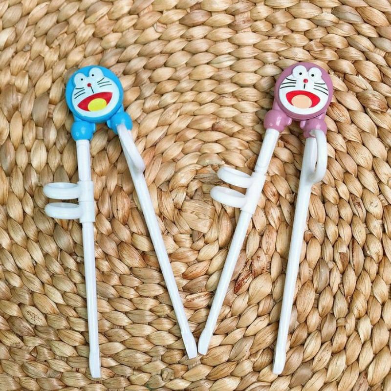 Đũa tập gắp xỏ ngón cho bé