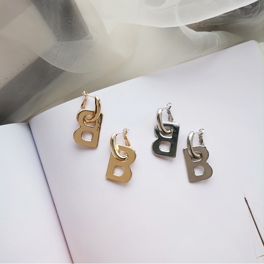 Đôi Khuyên Tai Dài Họa Tiết Chữ B Thời Trang Thanh Lịch Cho Nữ