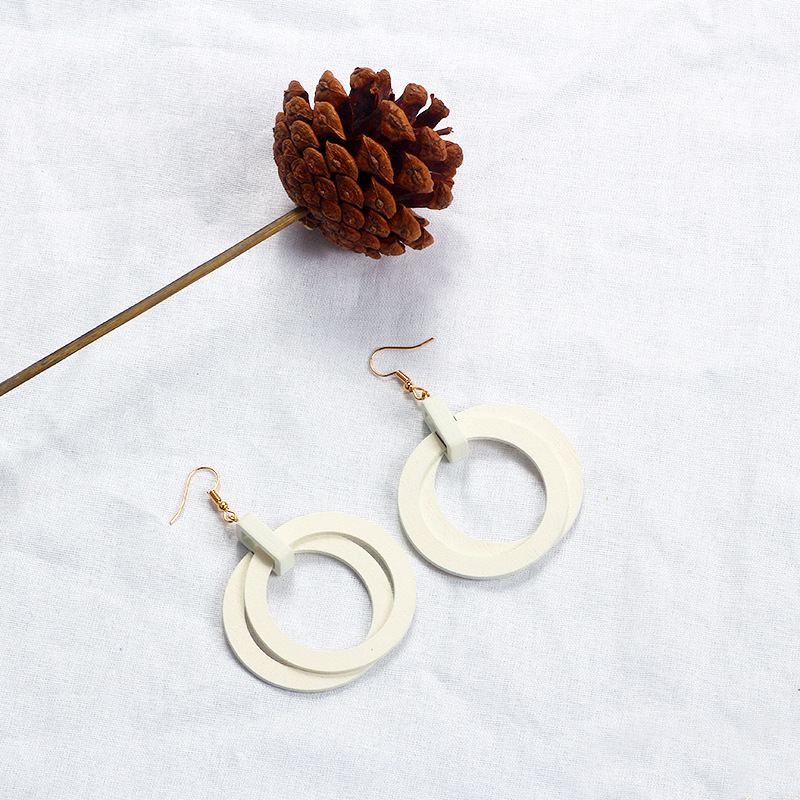 [White Collection] Simple flower fringed earrings Korean version personality long geometric wild petal earrings