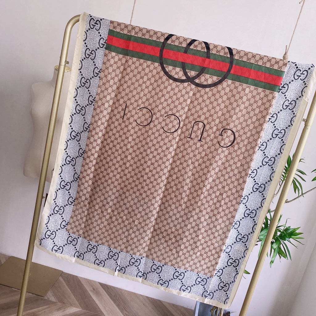 Khăn Choàng Lụa In Chữ Thời Trang Dành Cho Nữ