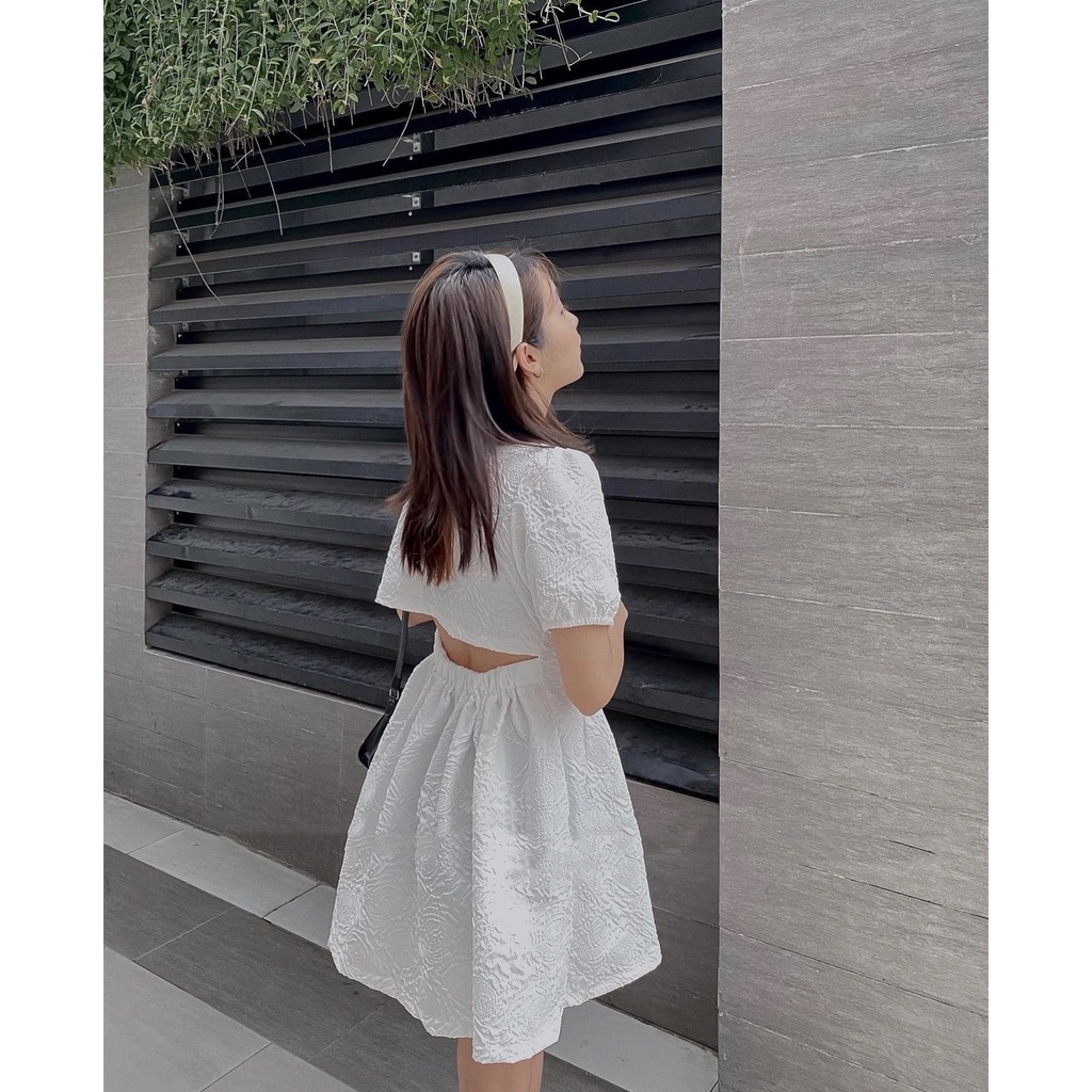 Váy sơ mi cut out lưng, váy trắng túi ngực kiểu dáng Hàn Quốc