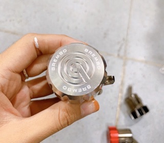 Bình dầu Brembo