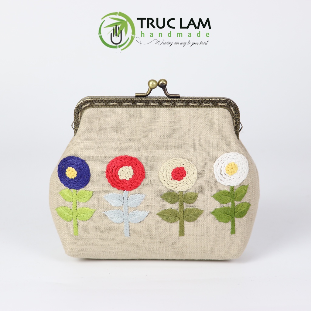 Ví Đeo Chéo Nữ Vải Linen Khóa Nẹp Đồng Họa Tiết Bốn Bông Hoa Thêu Tay - Trúc Lâm Handmade