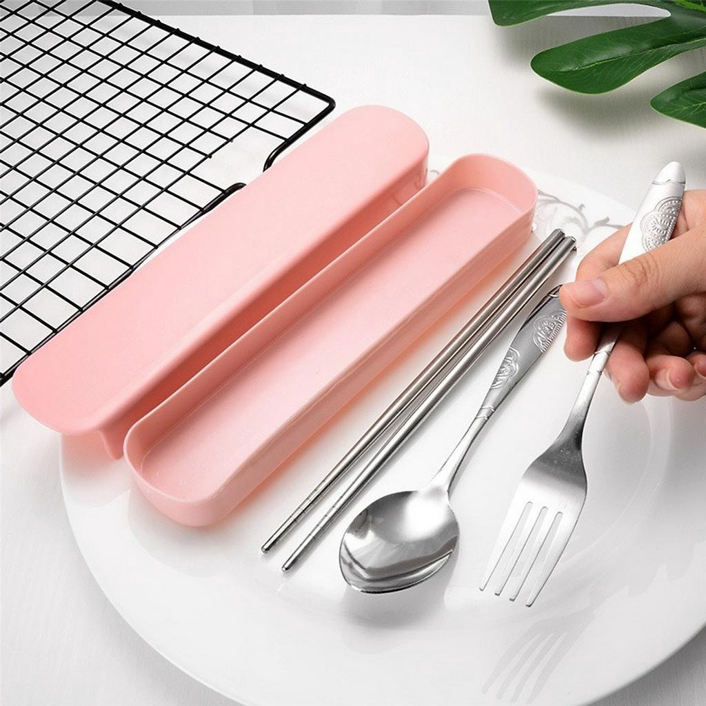 BỘ 3 MUỖNG - ĐŨA - NĨA INOX CÓ HỘP ĐỰNG TIỆN DỤNG