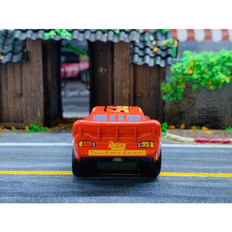Hobby Store xe mô hình Tomica Disney Pixars Cars Lightning McQueen