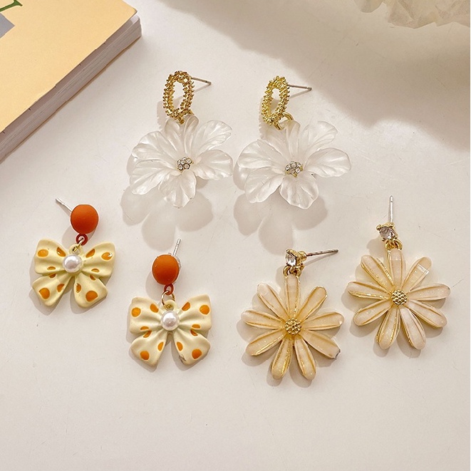 Khuyên Tai Vàng Chất Lượng Cao Tinh Tế Cho Nữ