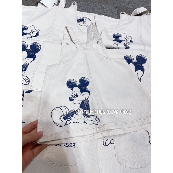 Yếm bò mickey bé gái