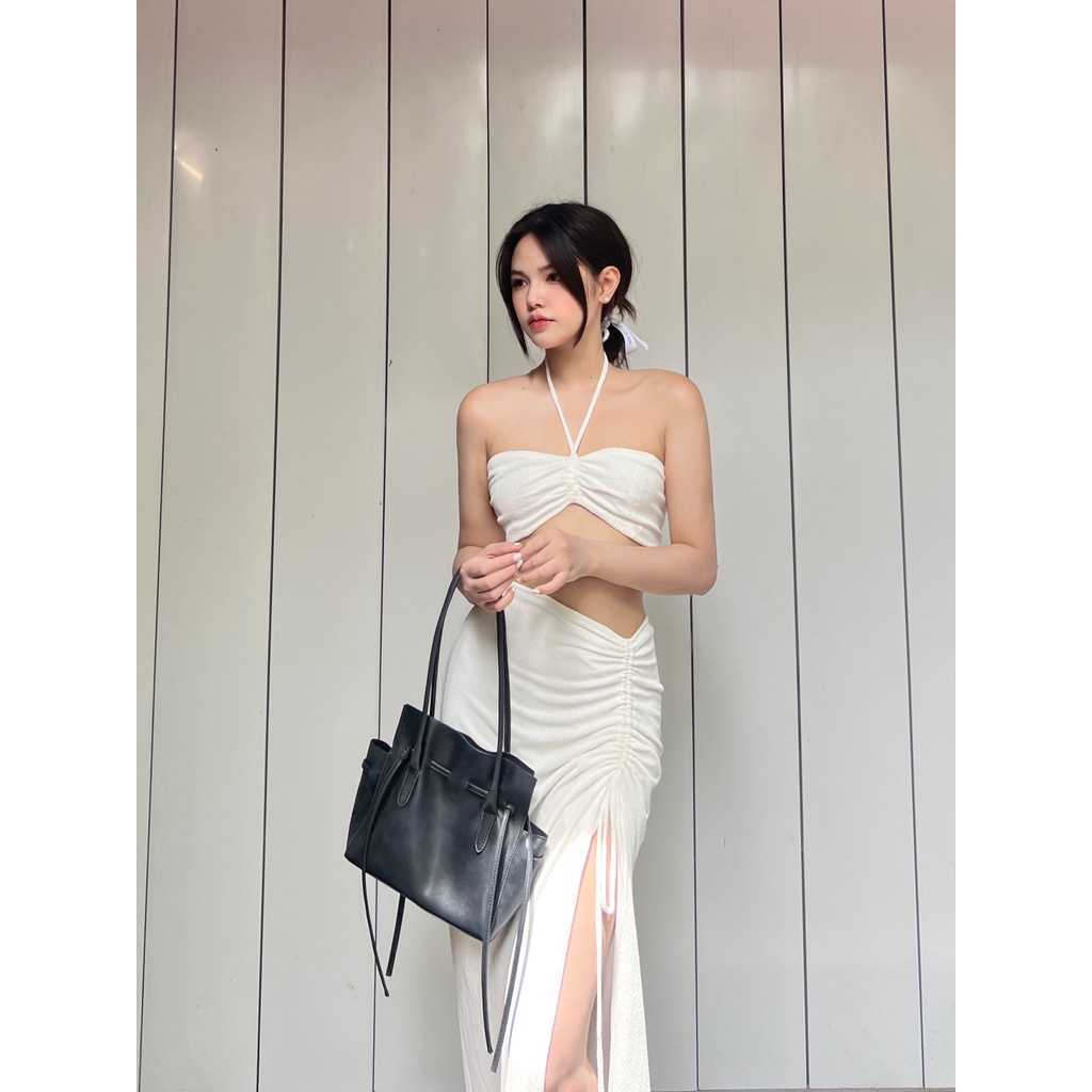 Áo quây ngực cùng chân váy xẻ tà white nercy set - Jan Blooming