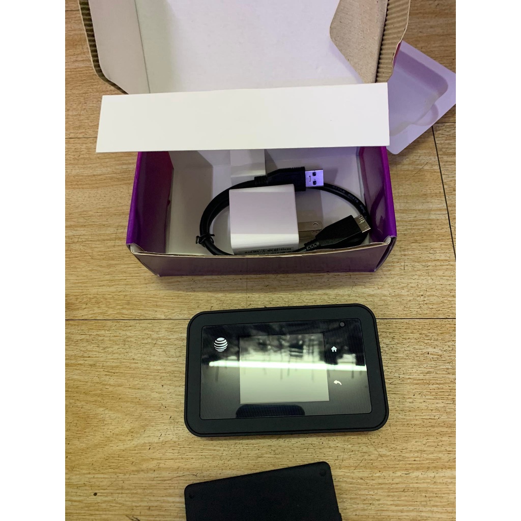 Thiết bị phát Wifi 4G Netgear 815S fullbox full phụ kiện