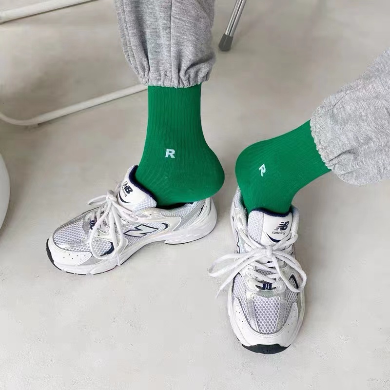 Đôi Vớ Kẻ Sọc Nhiều Màu Sắc In Chữ R Đơn Giản Phong Cách Hàn Quốc Thời Trang Xuân Hè