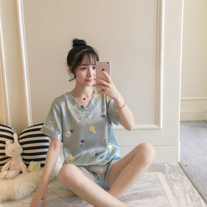 Đồ ngủ Pijama, bộ ngủ mặc nhà lụa satin cao cấp cố trái tim ngắn tay quần đùi hello kitty hình trái cây nhiều màu sắc ༴