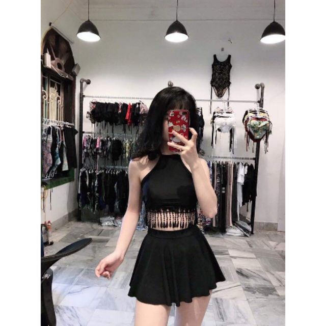 Bikini yếm đen váy xòe