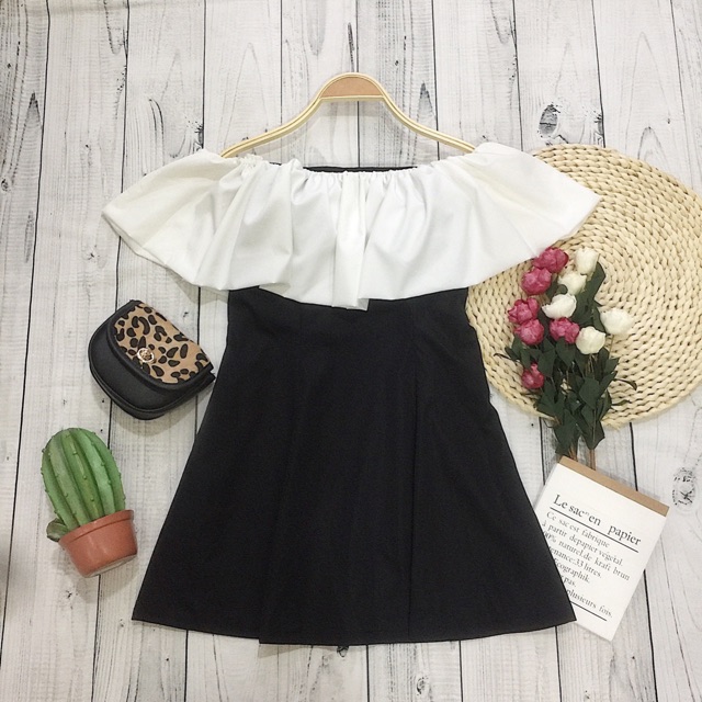 Đầm váy Ringela dress có mút ngực mặc được 2 kiểu trễ vai | BigBuy360 - bigbuy360.vn