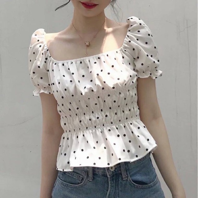 Áo kiểu cổ vuông chấm bi thanh lịch