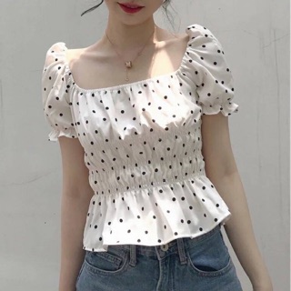 Áo kiểu cổ vuông chấm bi thanh lịch