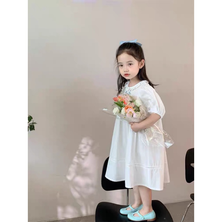 Váy trắng tiểu thư