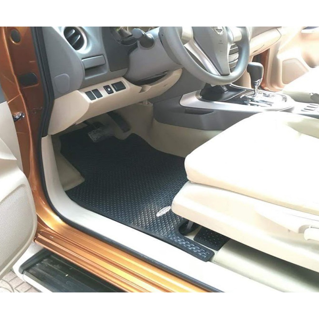 Thảm sàn KATA dành cho xe Nissan Navara - Tặng kèm 1 đôi gương cầu lồi và bảng số điện thoại