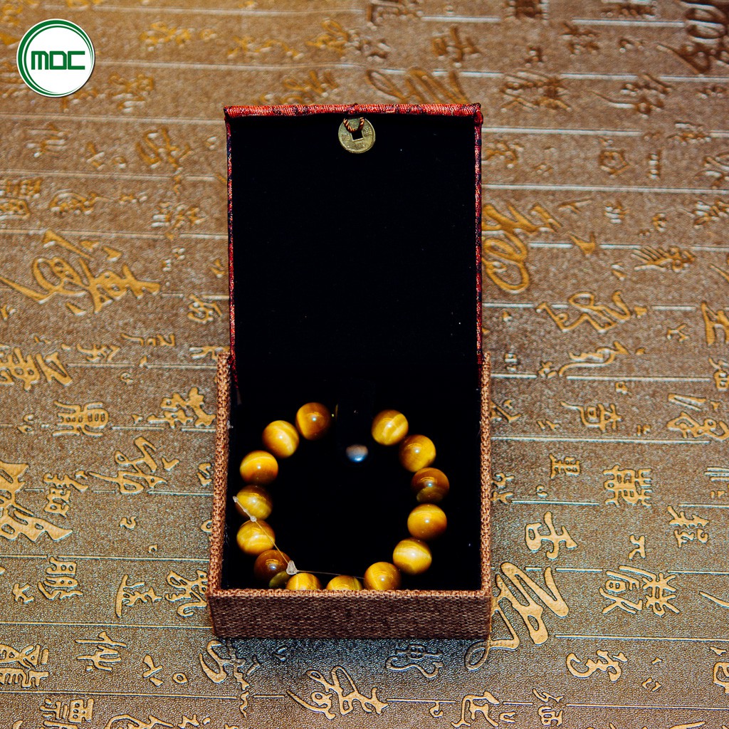 Mộc - Hộp gấm đựng chuỗi vòng đựng vòng tay sang trọng size 10x10x3,5cm | BigBuy360 - bigbuy360.vn