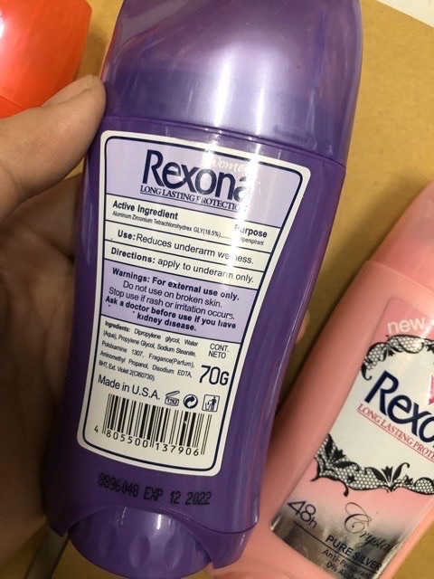 Sáp Lăn khử mùi ngăn mồ hôi thơm mát Rexona 70ml USA  -DATE 2022