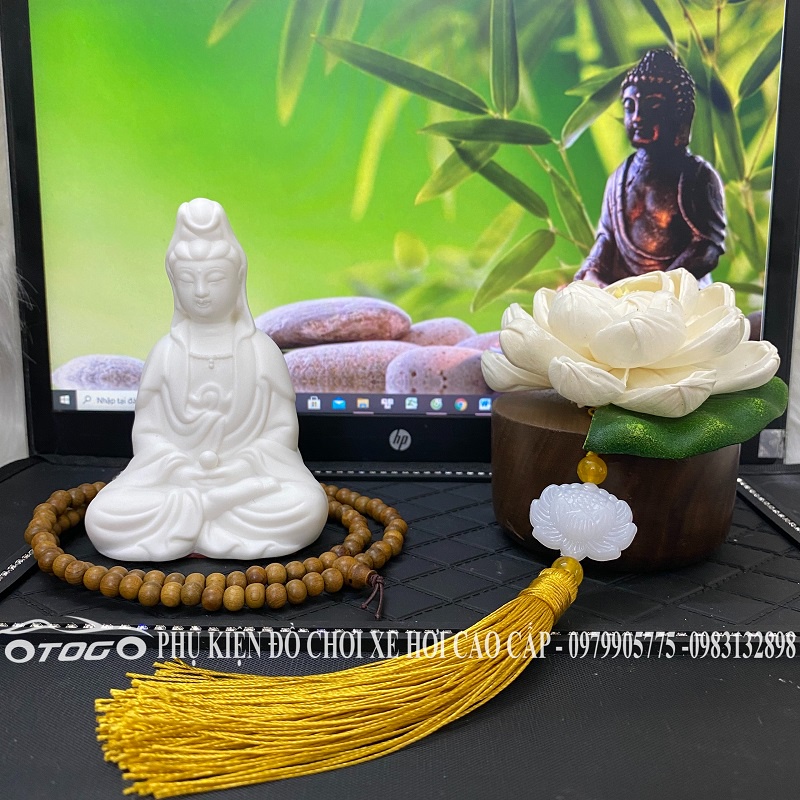 Tượng Phật Bà Quan Âm Sứ Cao Cấp Và Mộc Liên Hoa Trang Trí Xe Hơi , Tượng Mẹ Quan Âm Sứ Để Ô Tô , Có Ảnh Thực Tế