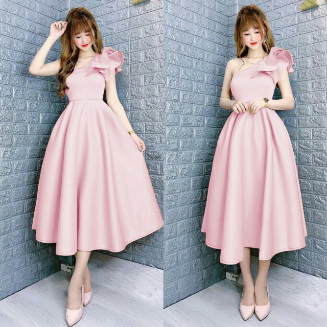 Đầm xoè lệch vai bèo