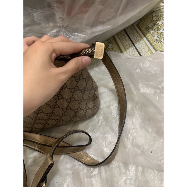 Túi đeo chéo dáng hến Vân GD hàng si