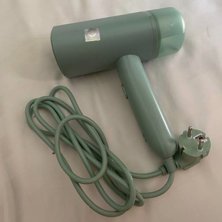 Bàn là hơi nước cầm tay du lịch Philips STH3010/70 công suất 1000W ủi nhanh, bảo hành 2 năm chính hãng