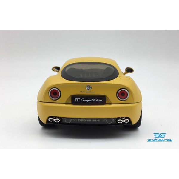 Xe Mô Hình Alfa Romeo 8C Competizione 1:24 Welly (Vàng)