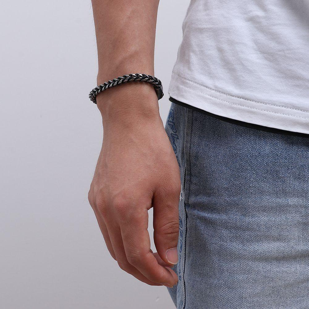 Vòng Tay BORAG Màu Đen Cá Tính Cho Nam