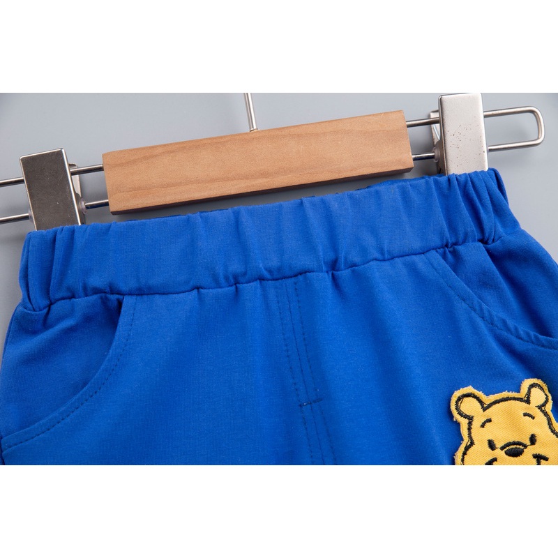 Bộ áo thun tay ngắn và quần ngắn in hình gấu Pooh xinh xắn và thoải mái cho bé trai