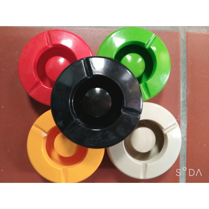 Gạt tàn thuốc lá phíp