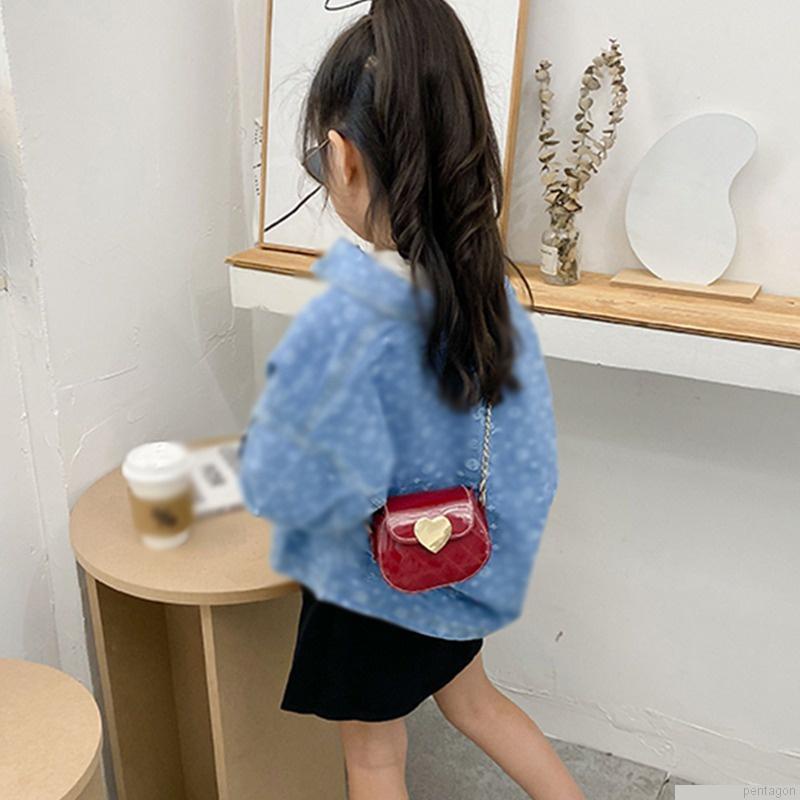 Túi đeo chéo bằng da pu khóa cài hình trái tim phối chuỗi dây xích thời trang xinh xắn cho bé gái