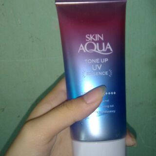 Kem chống nắng skin aqua